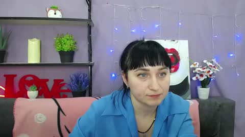 ninaflawlees online show from March 12, 2025, 12:10 am