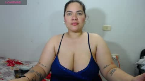Snapshot of ninafuentes2x chatting on July 28, 2026, 4:30 am NinaFuentes online show from July 28, 2026, 4:30 am