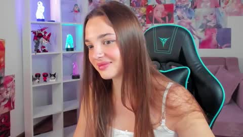 NinaLior online show from October 24, 2025, 5:37 am