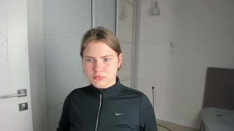 ninarihh online show from March 1, 2025, 4:00 pm