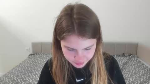 ninarihh online show from March 11, 2025, 12:17 pm