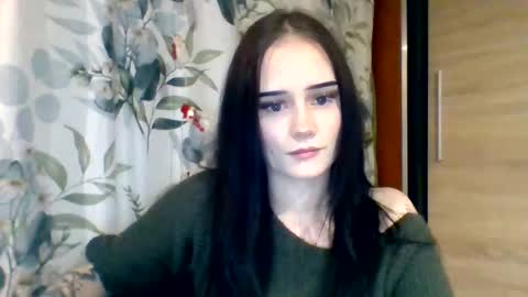 Nina online show from December 17, 2025, 9:21 pm