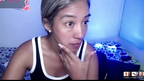 ninatinydoll1 online show from May 17, 2026, 11:39 am