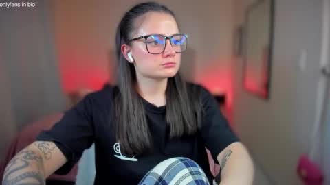 ninavolkov online show from February 9, 2025, 11:25 pm