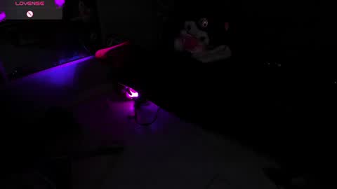 Snapshot of nini_martinii chatting on August 4, 2026, 1:42 am NINI online show from August 4, 2026, 1:42 am