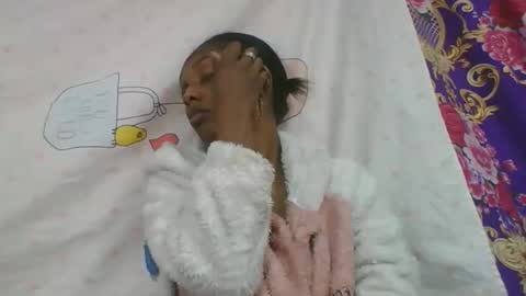 ninie246746 online show from March 25, 2026, 7:25 am