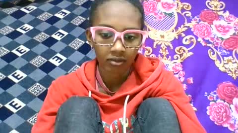 ninie246746 online show from July 6, 2026, 5:15 am