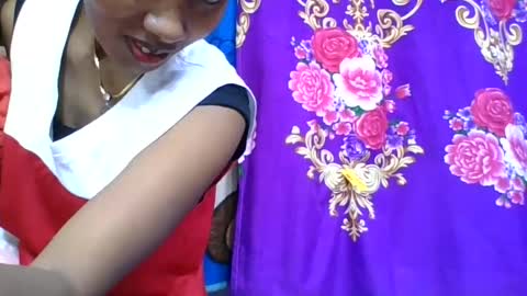 ninie246746 online show from July 25, 2026, 6:55 am