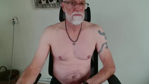 Snapshot of nipplesilverdad55 chatting on November 10, 2025, 9:08 am nipplesilverdad55 online show from November 10, 2025, 9:08 am