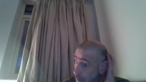 Snapshot of nirevess chatting on January 2, 2025, 4:46 pm nirevess online show from January 2, 2025, 4:46 pm