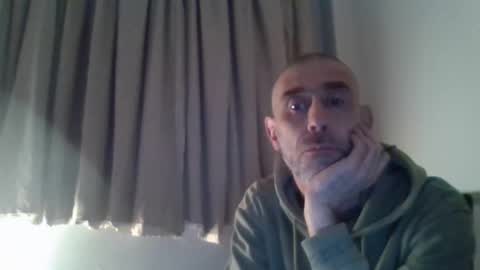 Snapshot of nirevess chatting on January 2, 2025, 7:51 pm nirevess online show from January 2, 2025, 7:51 pm