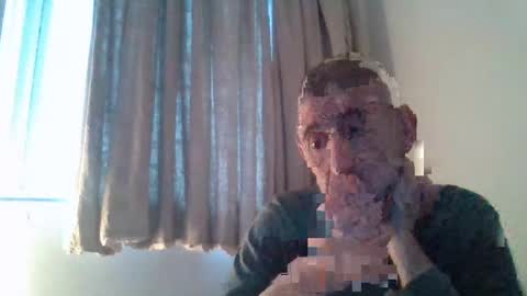 Snapshot of nirevess chatting on January 21, 2025, 3:43 pm nirevess online show from January 21, 2025, 3:43 pm