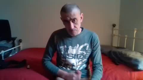 Snapshot of nirevess chatting on February 3, 2025, 2:55 pm nirevess online show from February 3, 2025, 2:55 pm