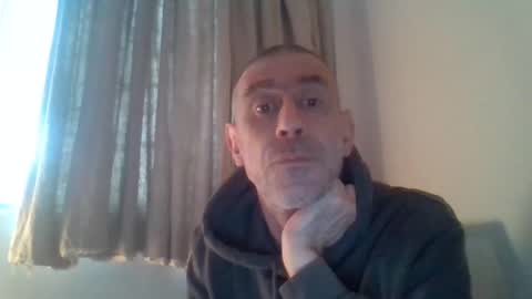 Snapshot of nirevess chatting on February 20, 2025, 2:57 pm nirevess online show from February 20, 2025, 2:57 pm