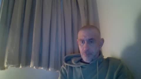 Snapshot of nirevess chatting on February 23, 2025, 5:18 pm nirevess online show from February 23, 2025, 5:18 pm