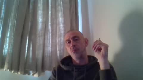 Snapshot of nirevess chatting on March 12, 2025, 5:17 pm nirevess online show from March 12, 2025, 5:17 pm