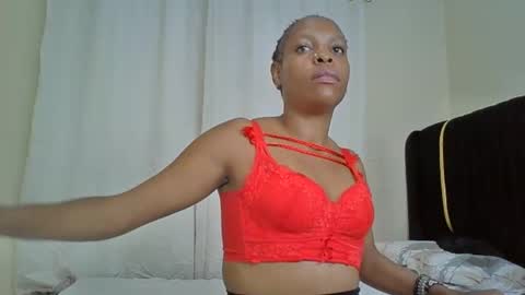 Snapshot of nivea_rose chatting on February 12, 2025, 9:42 am Rose online show from February 12, 2025, 9:42 am