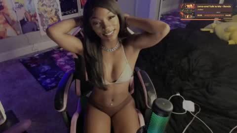 Snapshot of niviawolfe chatting on September 19, 2025, 4:36 am NIVIA WOLFE online show from September 19, 2025, 4:36 am