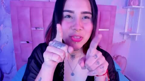 Nixie online show from November 7, 2025, 3:06 am