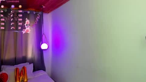 Nixie online show from May 31, 2026, 8:10 pm