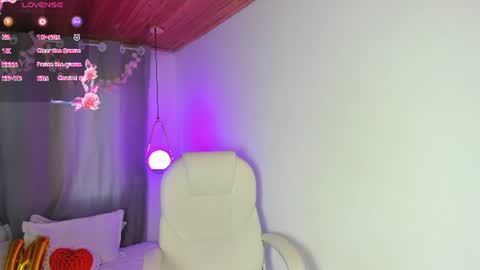 Nixie online show from July 28, 2026, 10:53 pm