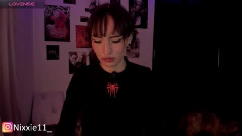 Nixxie  online show from December 16, 2025, 1:32 am