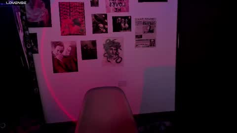 Nixxie  online show from June 25, 2026, 4:01 am