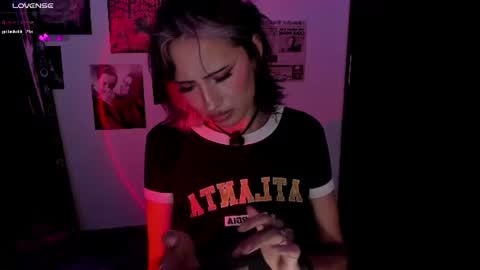 Nixxie  online show from June 26, 2026, 2:27 am