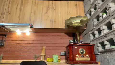 Tears Lora online show from April 9, 2026, 7:14 am