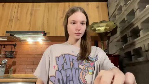 Tears Lora online show from April 19, 2026, 8:02 am