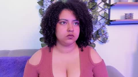 Snapshot of noa_veega chatting on December 16, 2025, 7:52 pm N O A online show from December 16, 2025, 7:52 pm