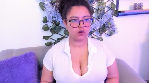 Snapshot of noa_veega chatting on December 18, 2025, 8:48 pm N O A online show from December 18, 2025, 8:48 pm