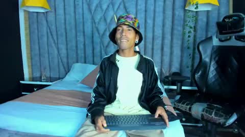 Noah online show from May 12, 2026, 3:47 am