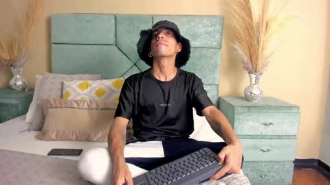 Noah online show from May 16, 2026, 4:42 am