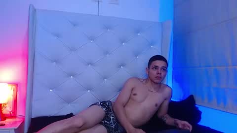 Snapshot of noah_and_kim69 chatting on November 23, 2025, 4:56 am Zoe online show from November 23, 2025, 4:56 am