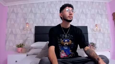 Snapshot of noah_ashford chatting on August 1, 2026, 8:41 pm Noah online show from August 1, 2026, 8:41 pm