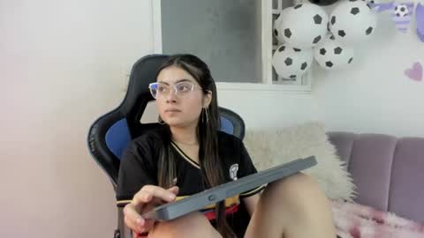 noah_bunny online show from July 7, 2026, 8:57 pm