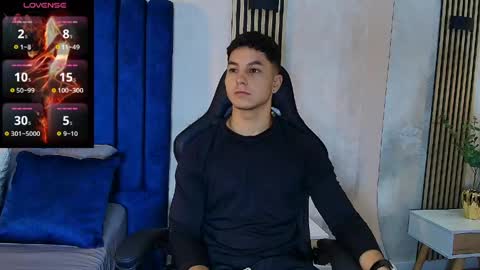 Snapshot of noah_clarkk chatting on May 24, 2026, 3:06 pm Noah online show from May 24, 2026, 3:06 pm