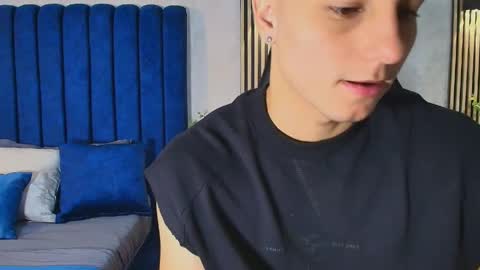 Snapshot of noah_clarkk chatting on May 30, 2026, 6:16 pm Noah online show from May 30, 2026, 6:16 pm