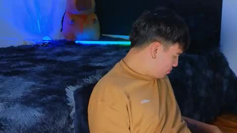 NOAH  online show from September 23, 2025, 1:52 am