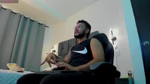 NOAH online show from November 19, 2025, 12:10 am