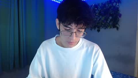 Snapshot of noah_millerx_ chatting on April 15, 2026, 5:14 am noah online show from April 15, 2026, 5:14 am