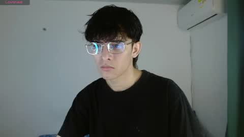 Snapshot of noah_millerx_ chatting on May 4, 2026, 4:41 am noah online show from May 4, 2026, 4:41 am