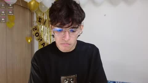 Snapshot of noah_millerx_ chatting on May 23, 2026, 3:45 am noah online show from May 23, 2026, 3:45 am