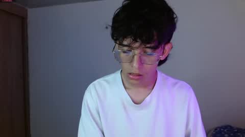 Snapshot of noah_millerx_ chatting on May 26, 2026, 5:47 am noah online show from May 26, 2026, 5:47 am