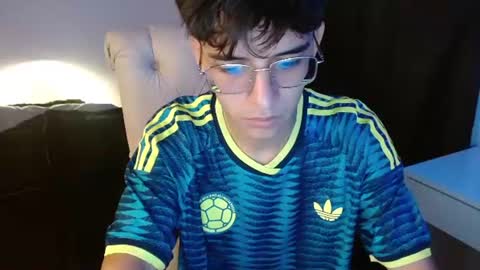 Snapshot of noah_millerx_ chatting on July 8, 2026, 12:04 am noah online show from July 8, 2026, 12:04 am