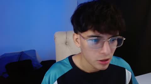 Snapshot of noah_millerx_ chatting on July 11, 2026, 6:54 pm noah online show from July 11, 2026, 6:54 pm