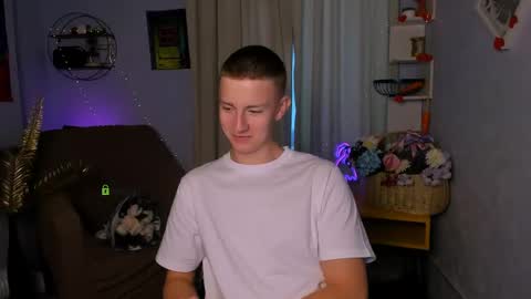 Snapshot of noah_nero chatting on June 10, 2026, 12:37 pm Noah online show from June 10, 2026, 12:37 pm