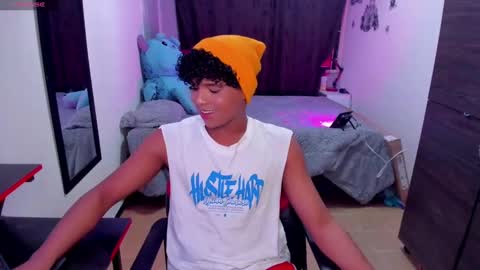 noah_smith04 online show from October 9, 2025, 3:21 pm