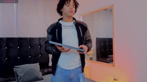 noah_smith04 online show from January 9, 2026, 2:31 pm